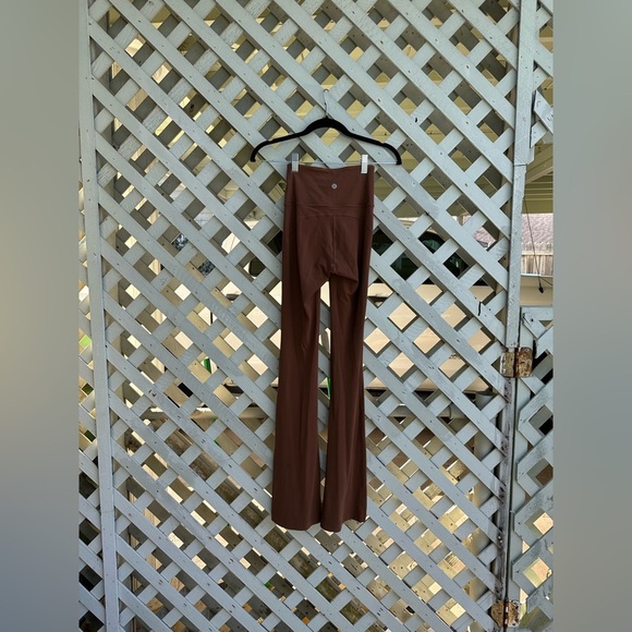 ❤️Lululemon Groove Super-High-Rise Flared Pant Nulu - Picture 3 of 5